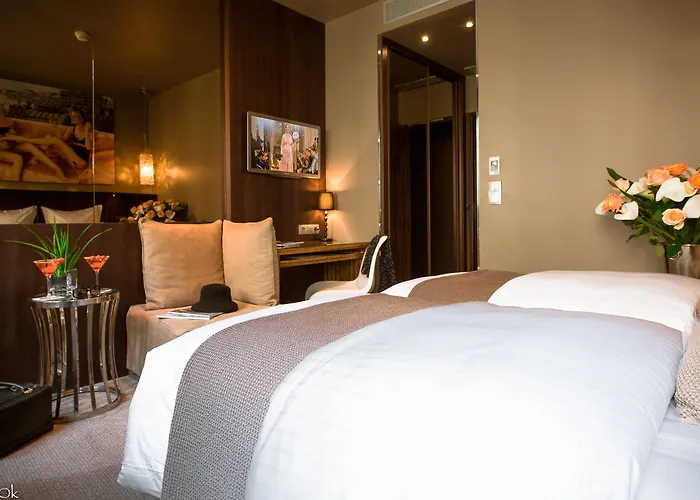 B MontmartreHotel Parigi